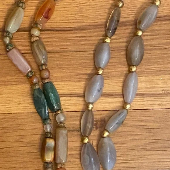Lot of 4 Vintage Natural Polished Stone Beaded Necklaces. Good Condition. - Picture 7 of 16